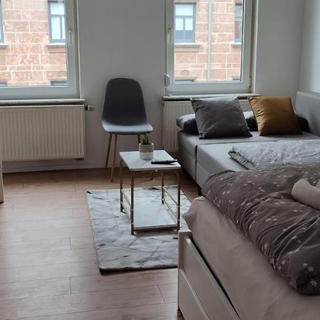 Privatzimmer-2 In Ruhiger Lage 9Min Von Hbh Nuremberg Extérieur photo